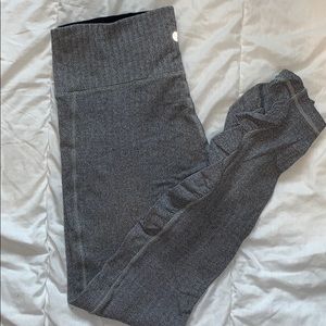 Lululemon black and white leggings